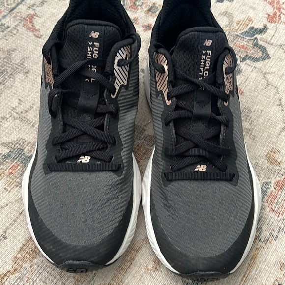 Size 8 Brand New New Balance Sneakers - Picture 2 of 13